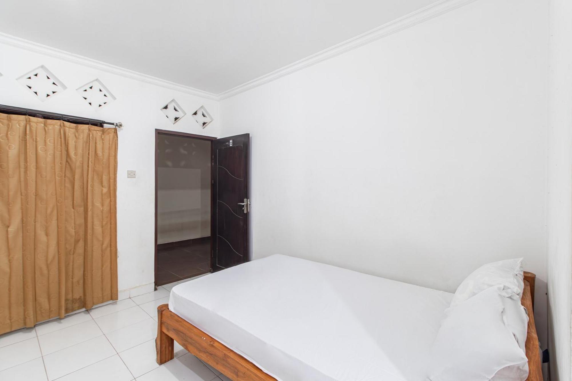 Hotel Oyo Life 93504 Kost Krisna Temukus Exteriér fotografie