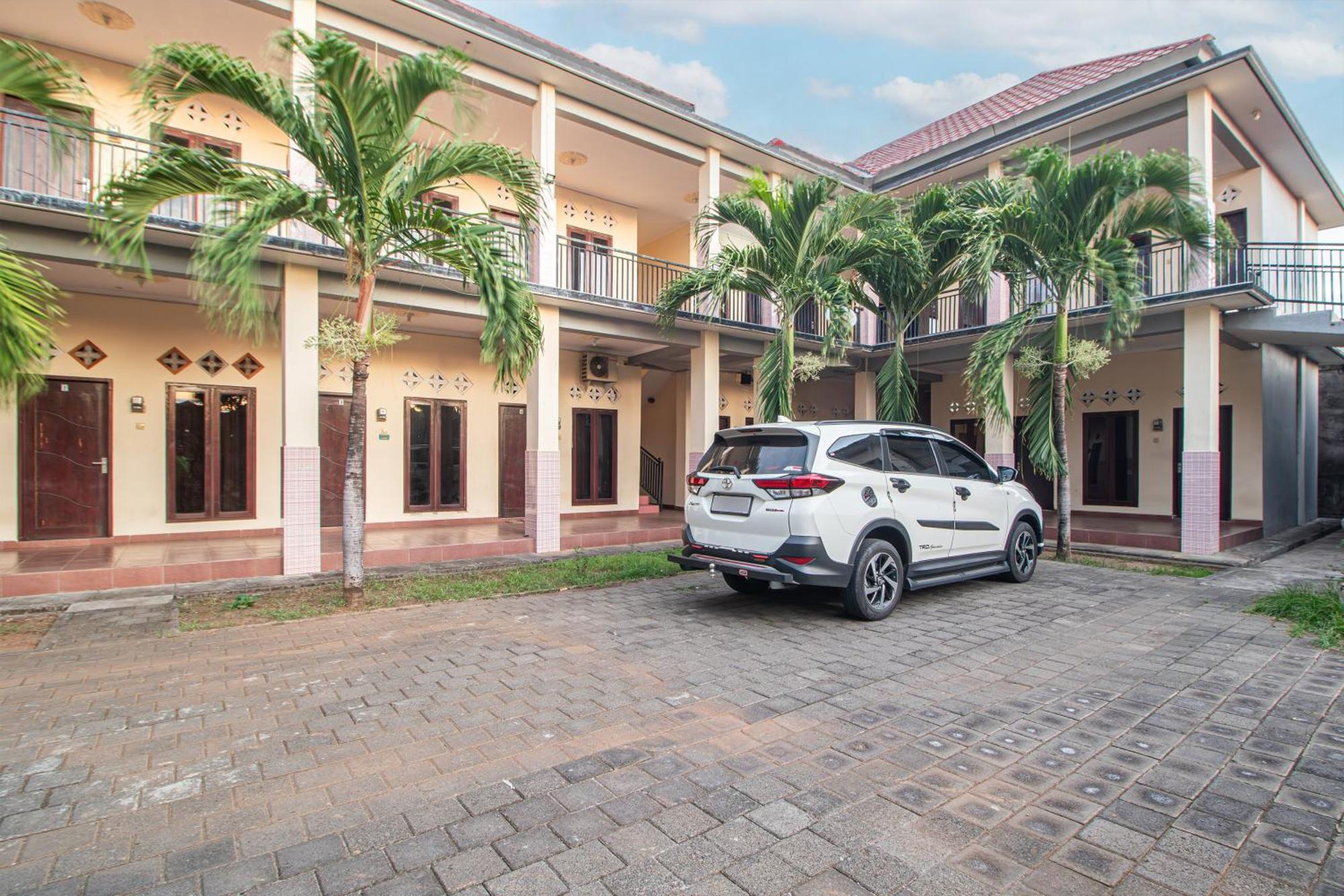 Hotel Oyo Life 93504 Kost Krisna Temukus Exteriér fotografie